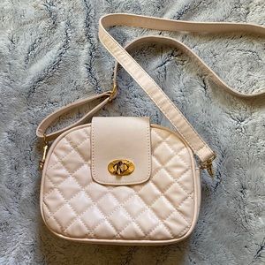 Quilted 3-compartment Crossbody Bag